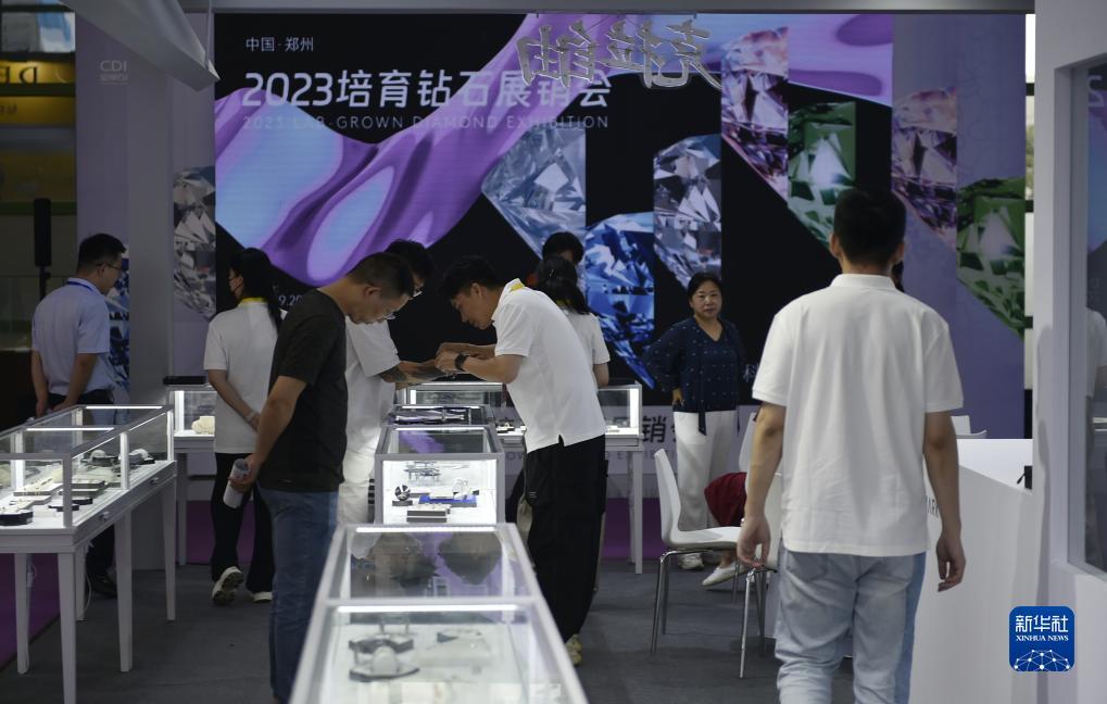 水果狂欢九线机可提现
